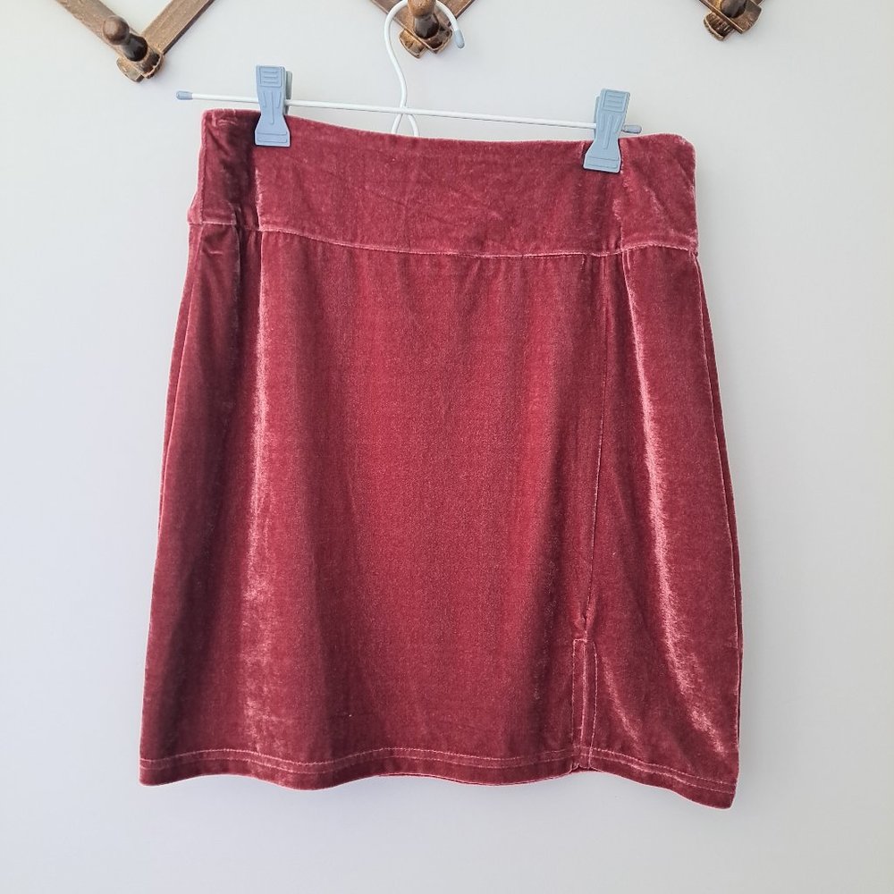 NWOT🎉 Velvet mini skirt